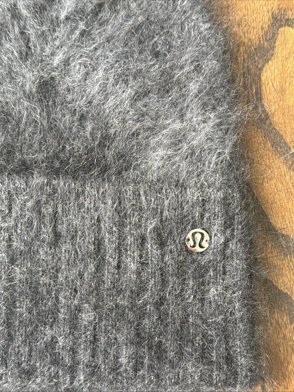 NWT Lululemon Womens Fuzzy 100% Cashmere Beanie HLOX Onyx Gray O/S $78 New